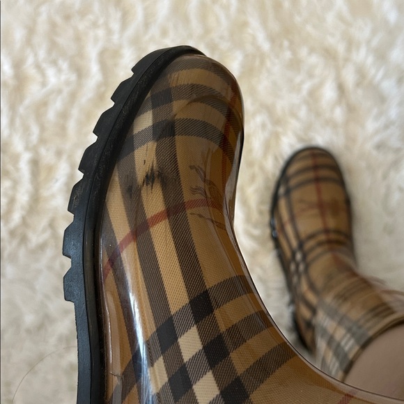 Burberry Rain Boots - Picture 4 of 7